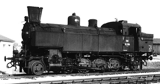 Steam locomotive class 93<br /><a href='images/pictures/Roco/62243.jpg' target='_blank'>Full size image</a>